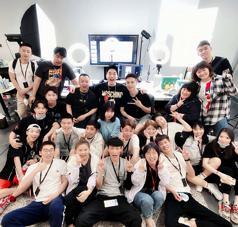 一场直播带货上千万,林依轮的秘诀只有两个字插图3 一场直播带货上千万,林依轮的秘诀只有两个字