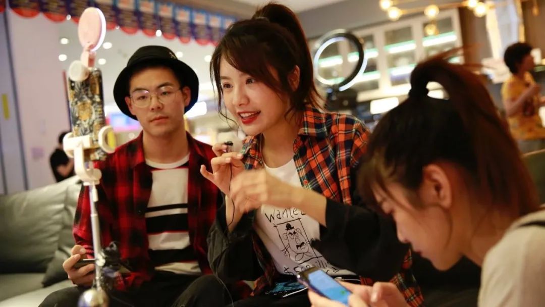 直播带货刷单凶猛：120元买1万个机器粉 先刷单再退单 订单水分达78%