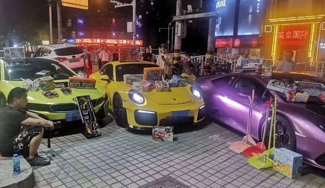 地摊经济背后的数字化，摊位还在地上但经营已经在云上