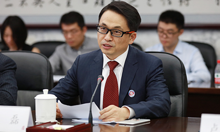 从地产大佬到投资教父,三个河南人掌管了3万亿的商业帝国插图5 从地产大佬到投资教父,三个河南人掌管了3万亿的商业帝国