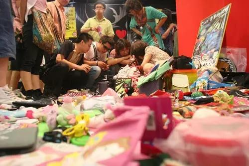 地摊经济背后的数字化，摊位还在地上但经营已经在云上