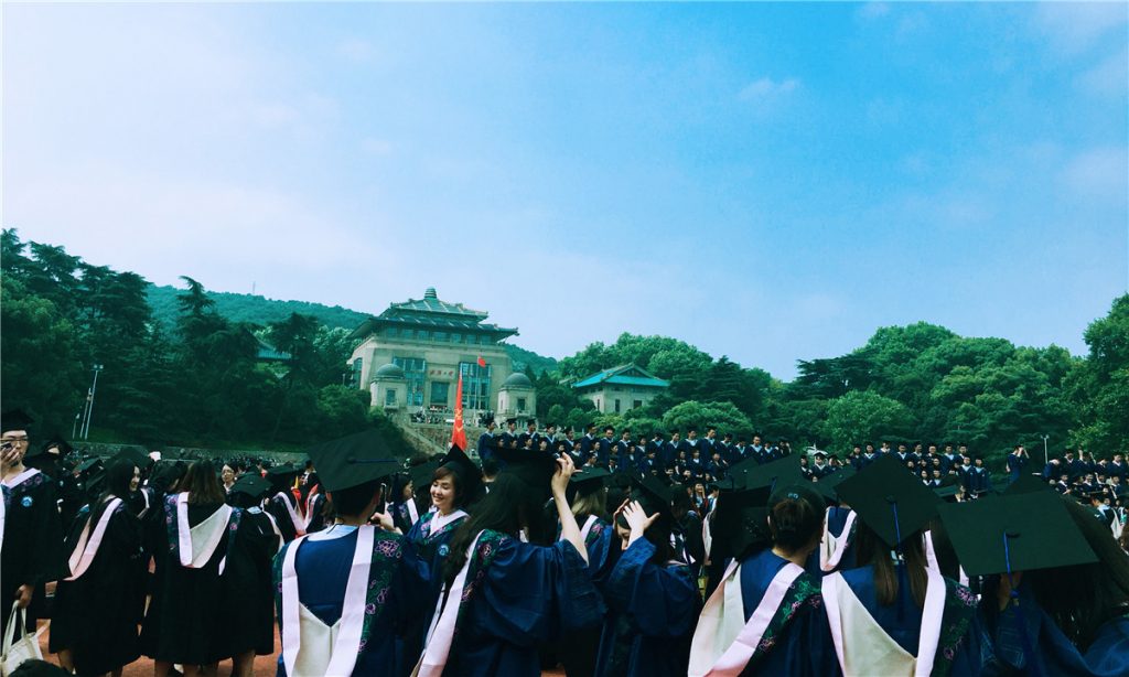 抖音响彻校园插图 抖音响彻校园