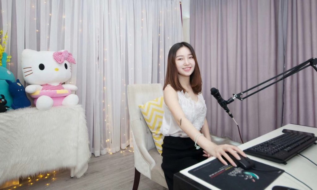 “私域主播”养成记：管理8000个群，一场直播带货上百万