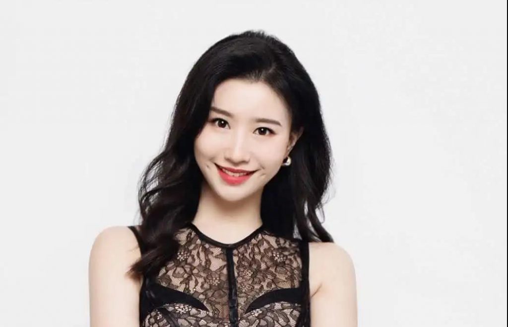 她花了1000万，把自己的创业故事拍成了电影