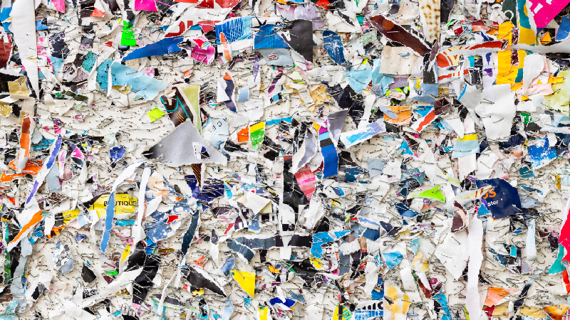 “炸网”!董宇辉新账号首播销售额破亿,释放了哪些新信号?