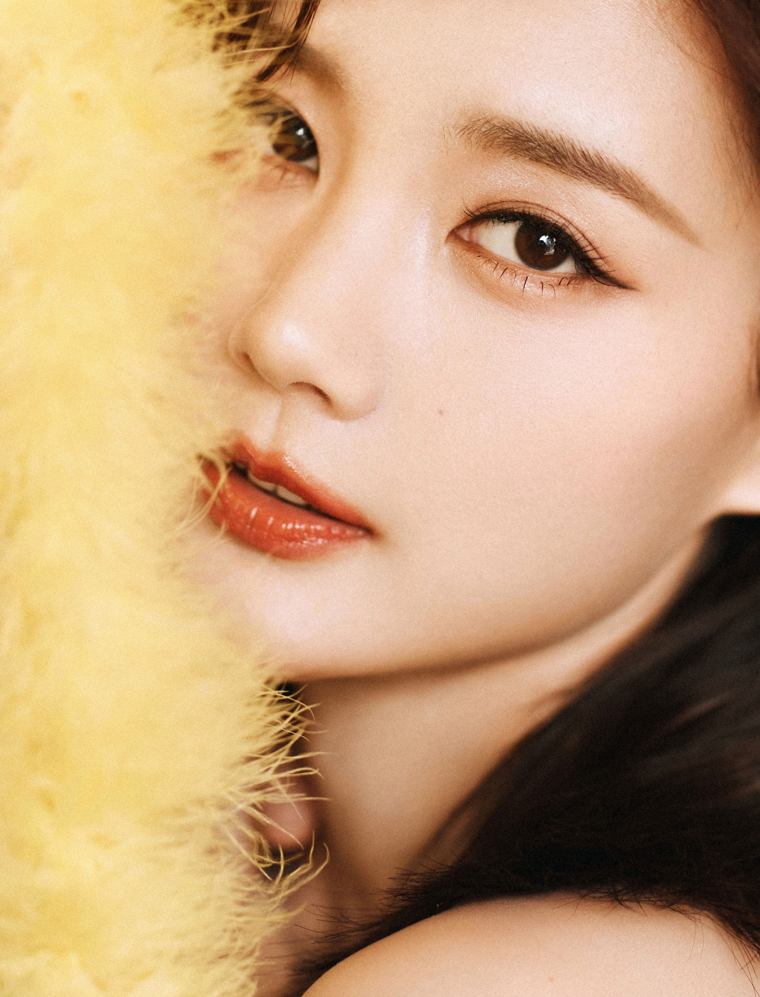 朦胧中嗅出诗意—李一桐