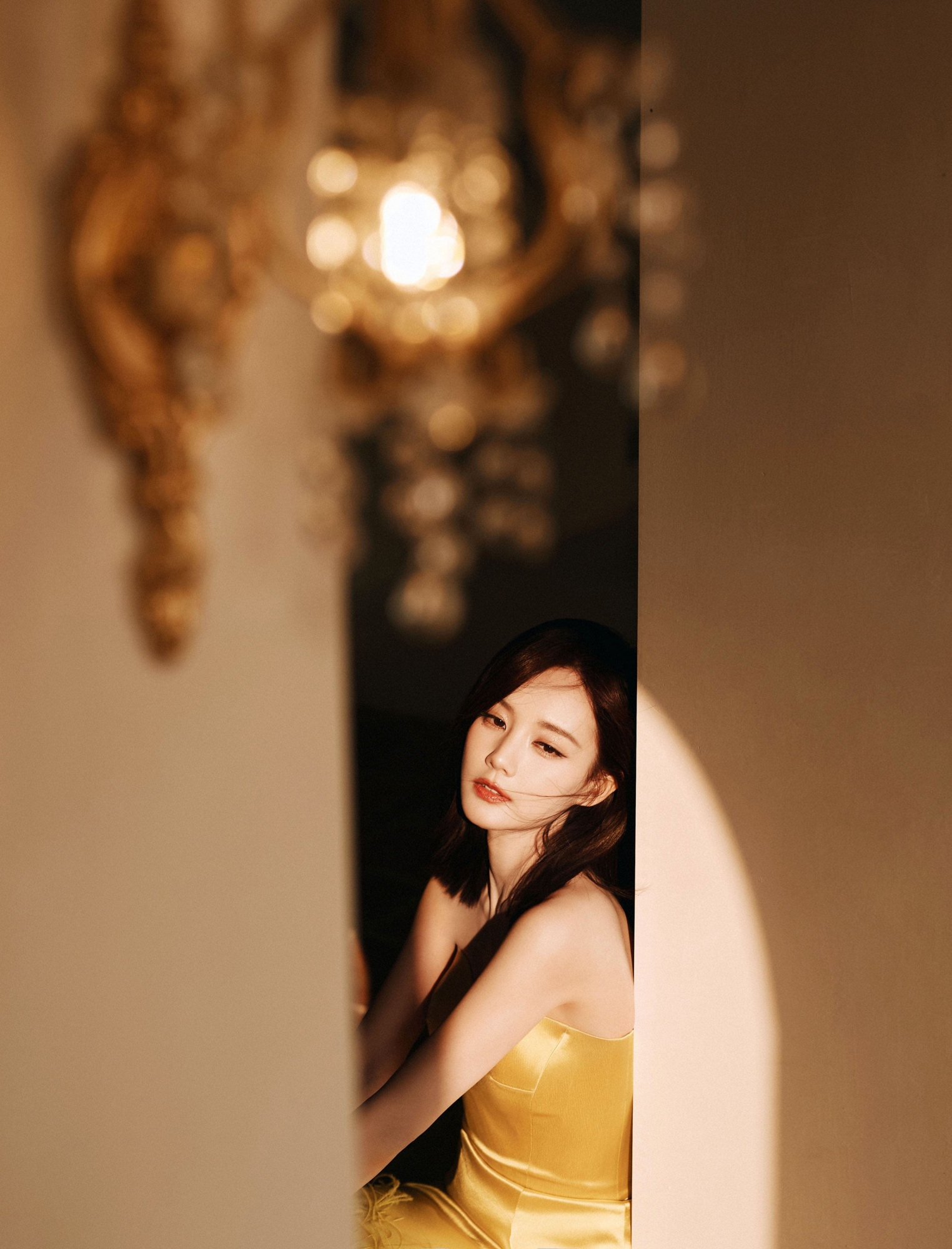 朦胧中嗅出诗意—李一桐