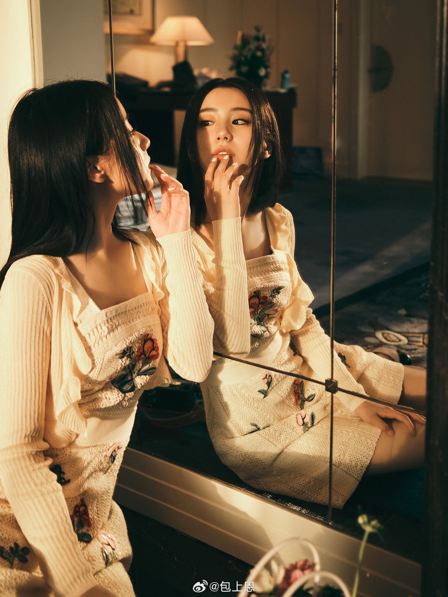 优雅格调缱绻,温柔自身畔蔓延—包上恩