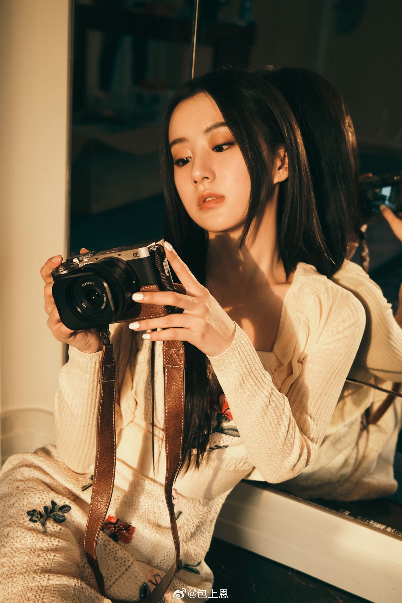 优雅格调缱绻,温柔自身畔蔓延—包上恩