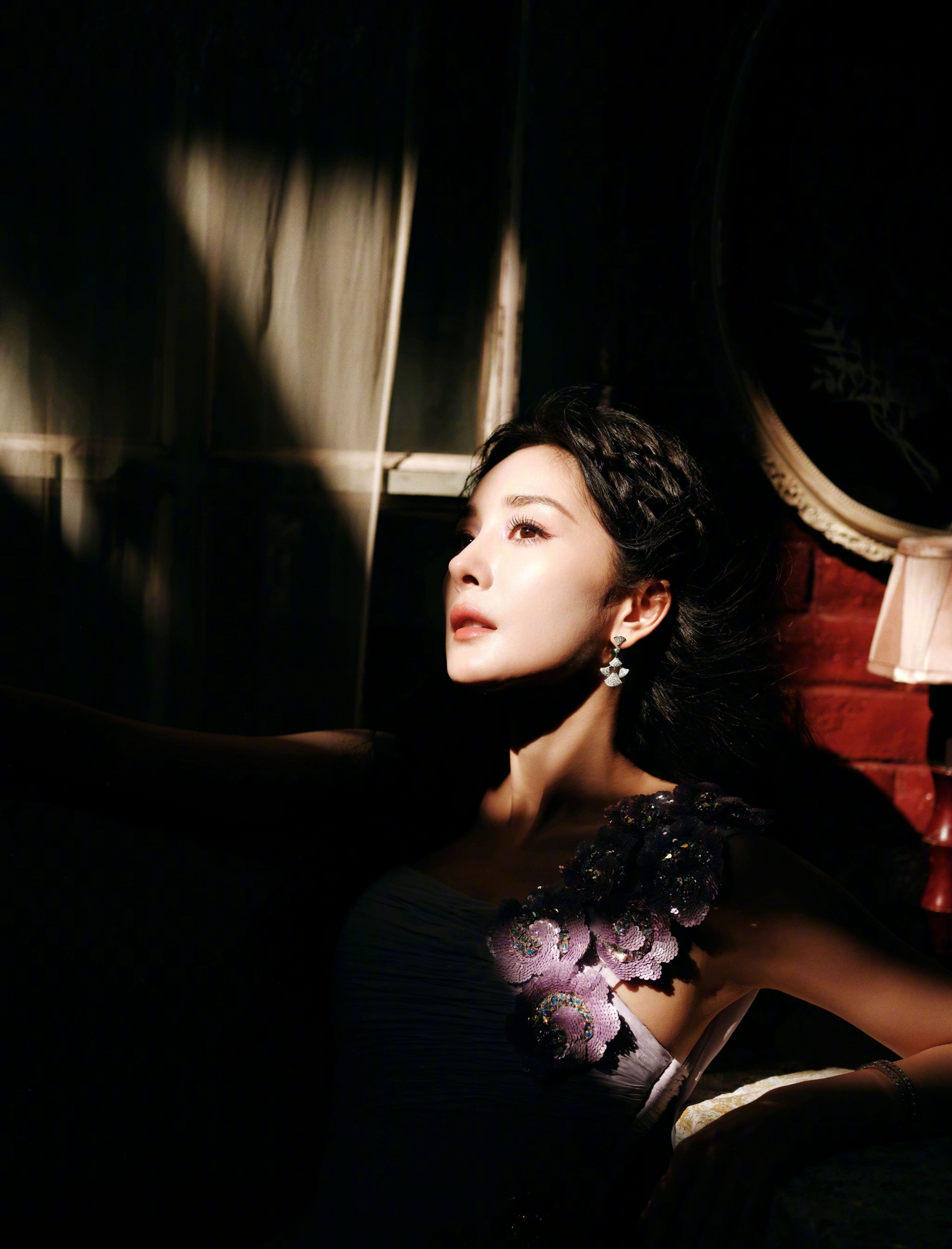 点滴温柔，浇灌出整株丁香色的娇艳—杨幂