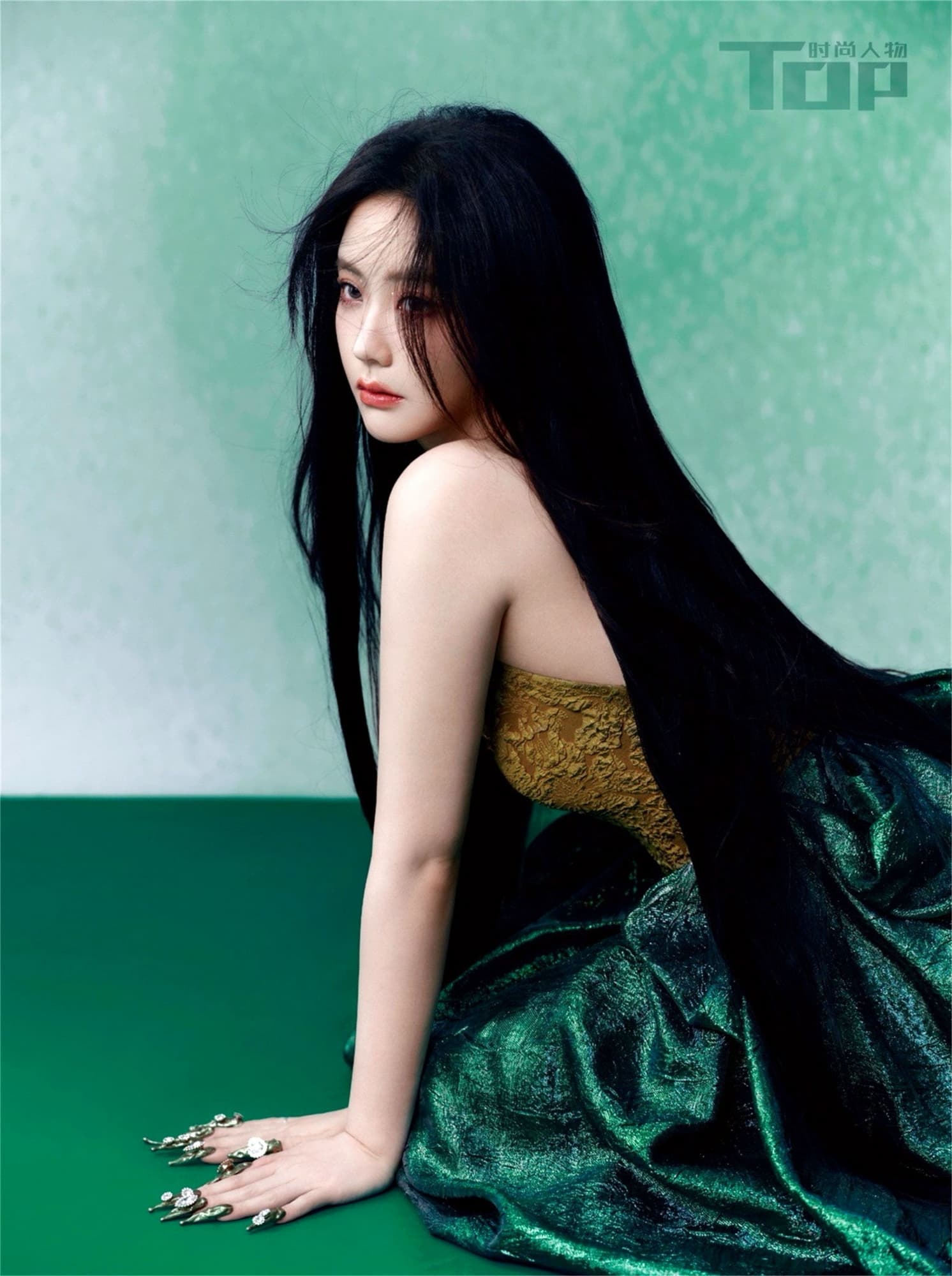 只此烟青，绚烂至柔—王艺瑾