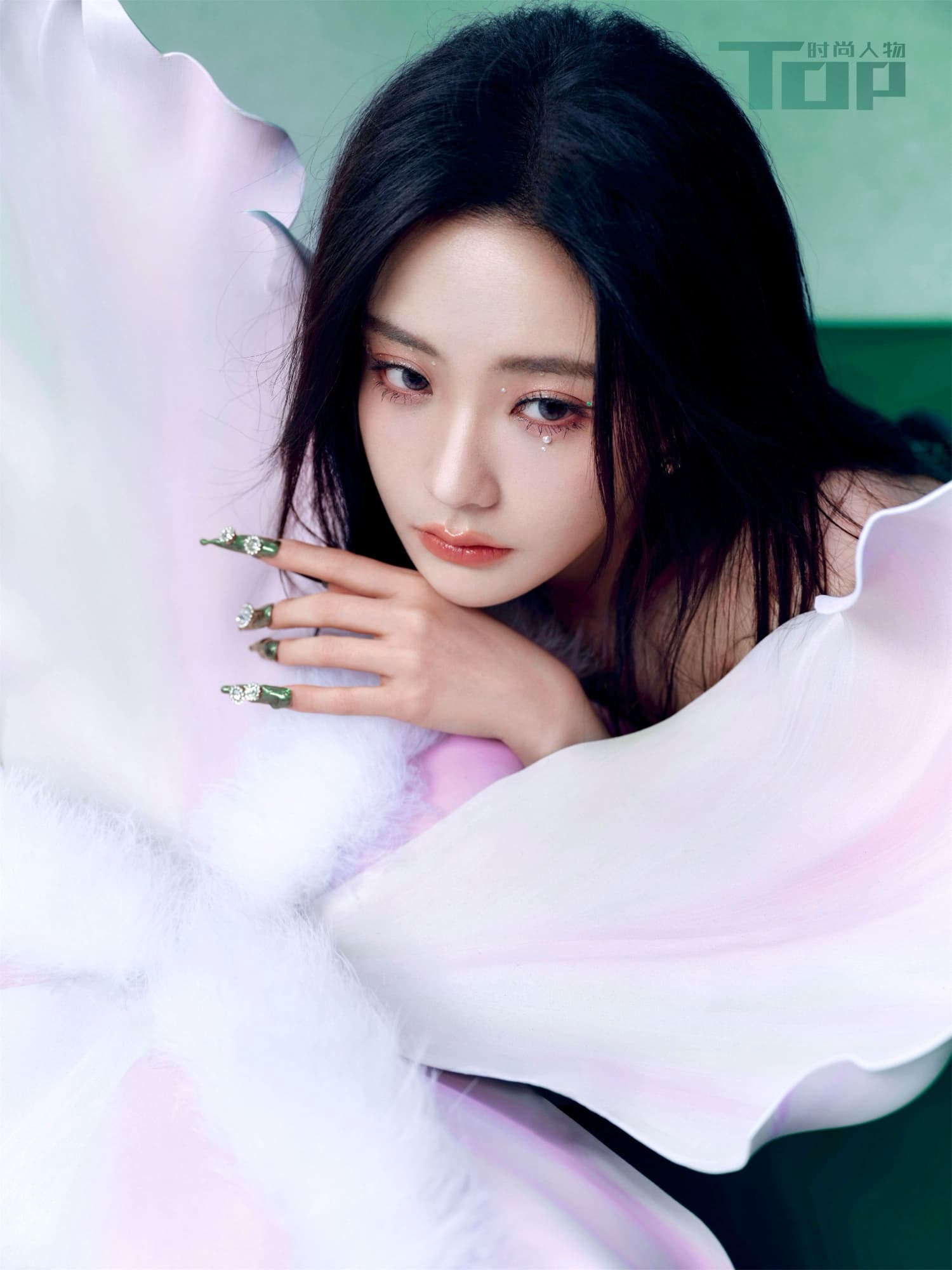 只此烟青，绚烂至柔—王艺瑾