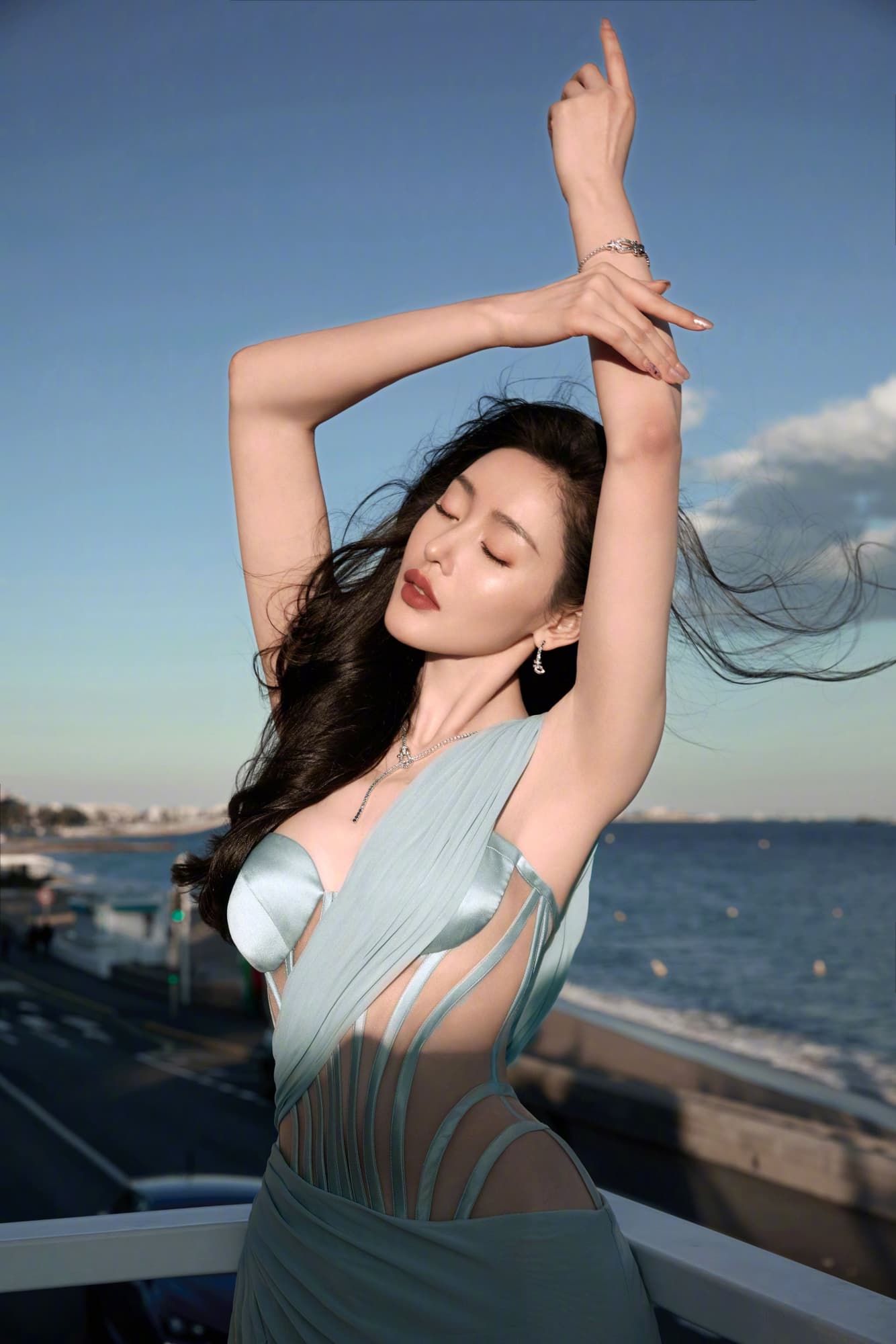 蔚蓝海岸芳菲盎然—张天爱