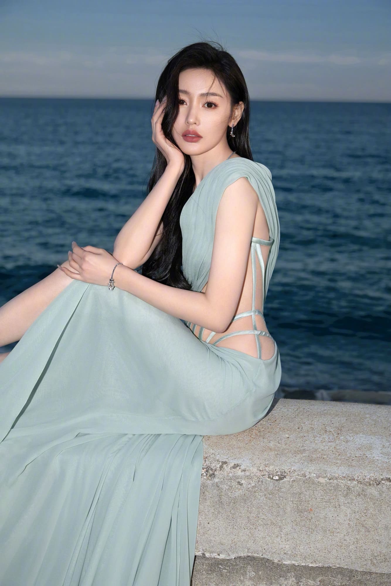 蔚蓝海岸芳菲盎然—张天爱