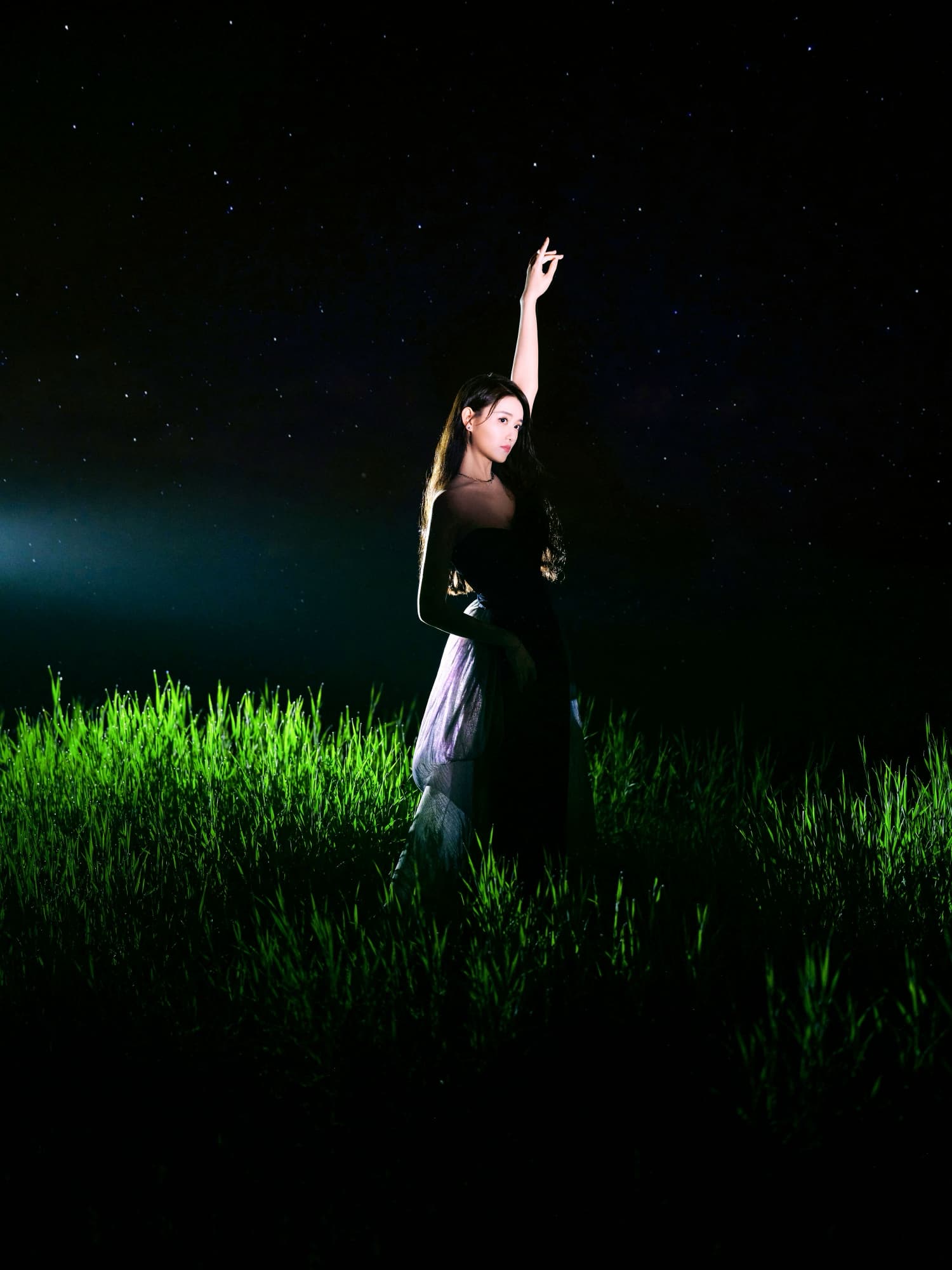 暗夜星空,细数微光—蒋依依