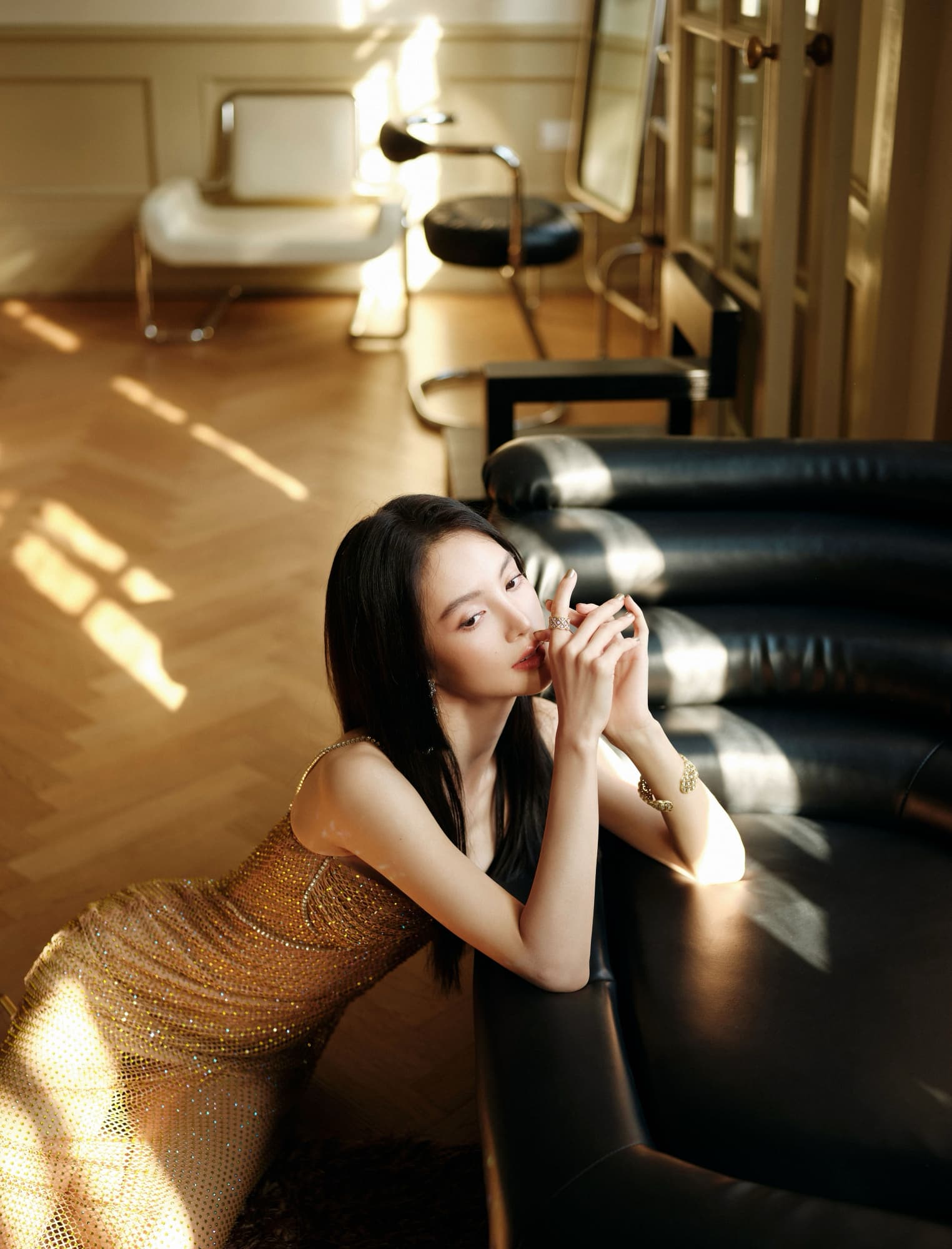 金缕长裙显腰身—金晨