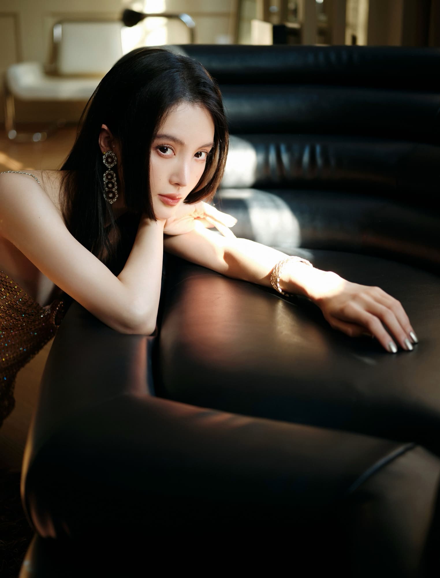 金缕长裙显腰身—金晨