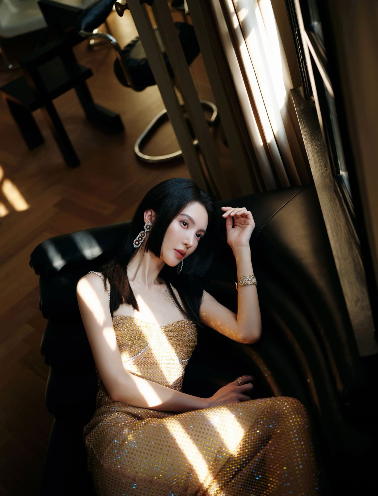 金缕长裙显腰身—金晨