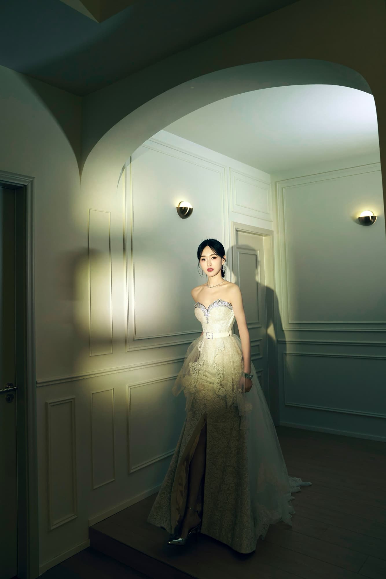 浪漫婉约，在星光点点下恣意盛放—唐嫣