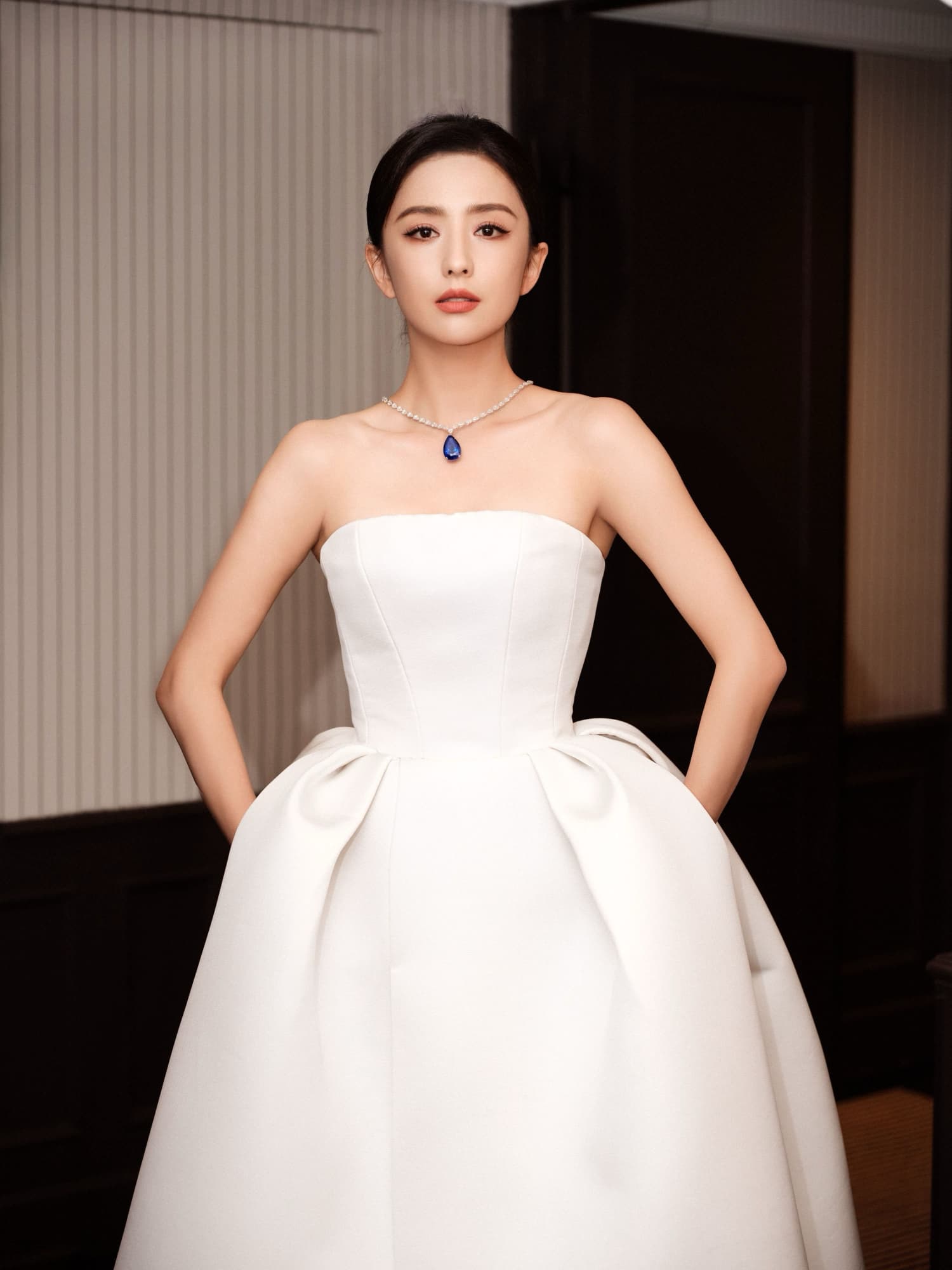 星光熠熠，踏梦而来—佟丽娅