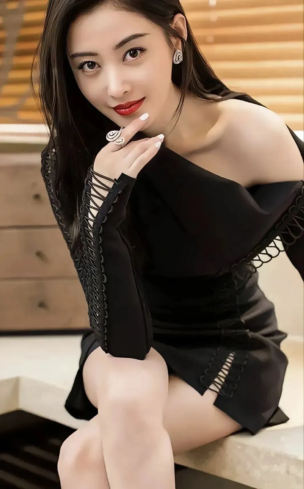 张天爱｜凹凸身材，太顶了