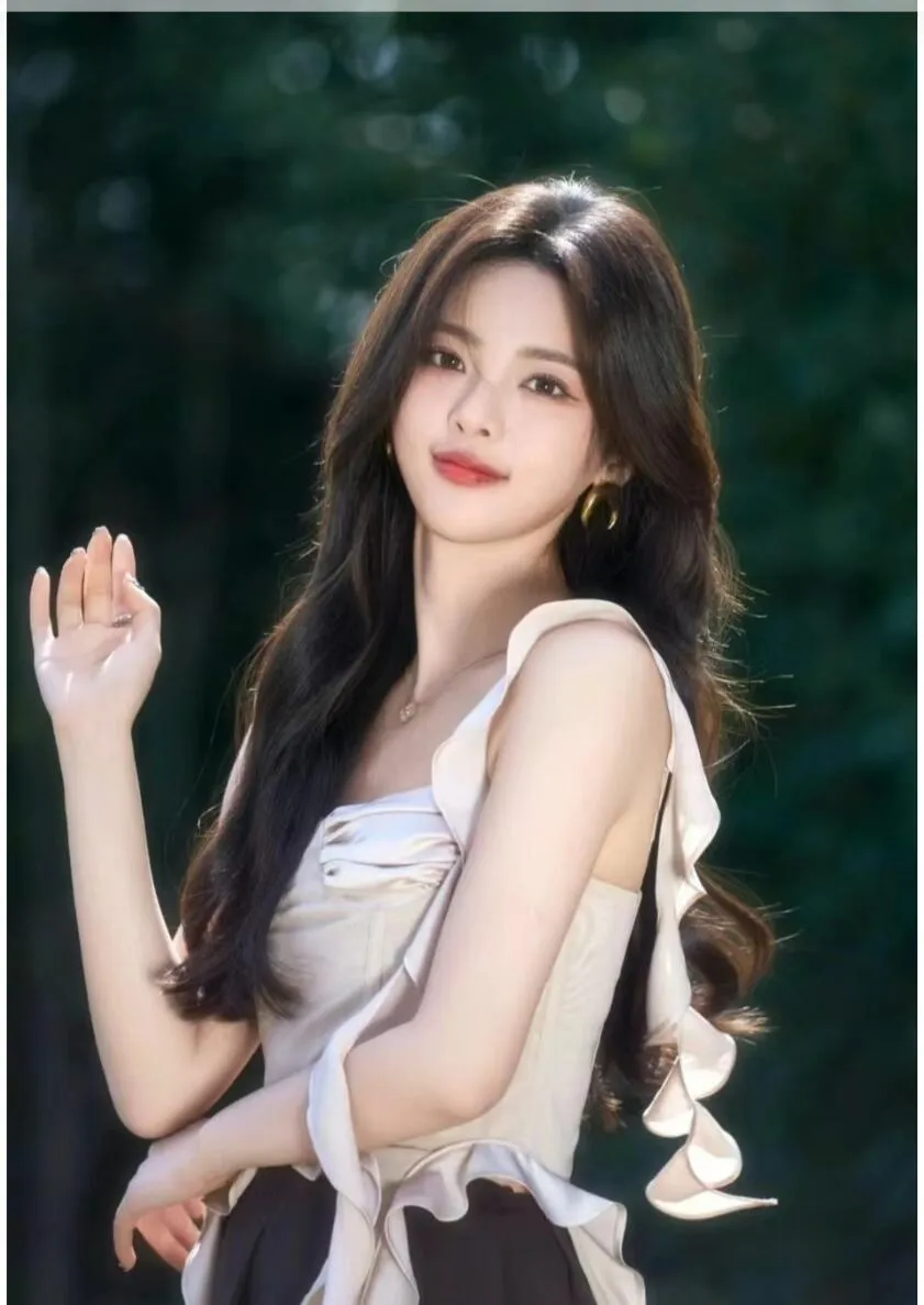 杨超越｜ 性感妩媚 女人味十足