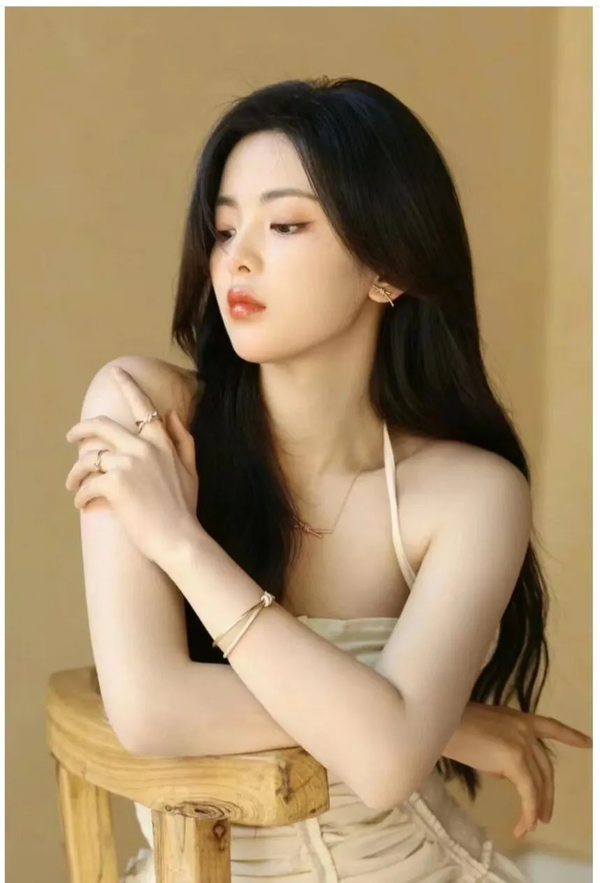 杨超越｜ 性感妩媚 女人味十足