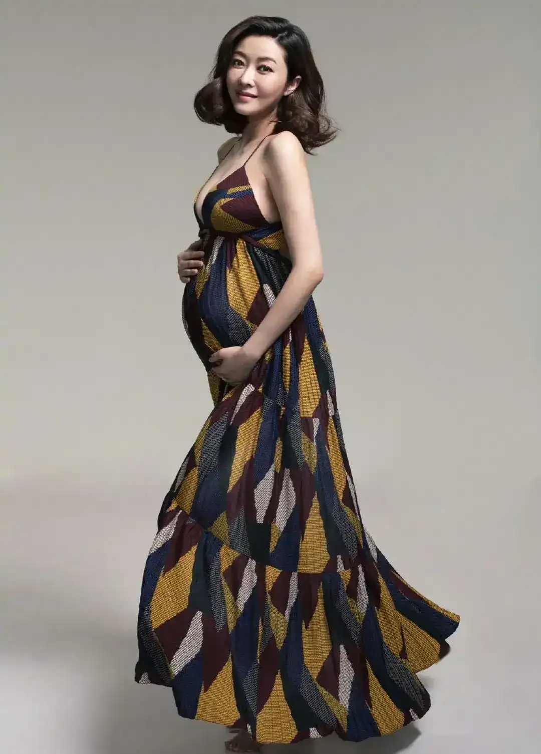 熊黛林 ｜ 43岁依旧火辣迷人