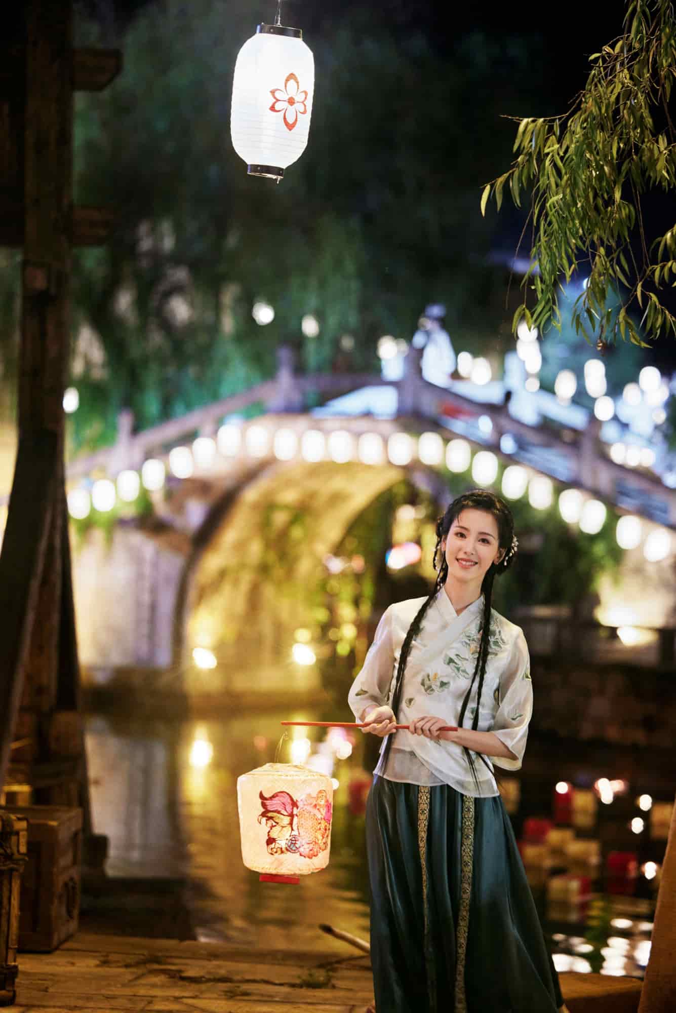 陈都灵 ｜ 民国初年 风赏中秋