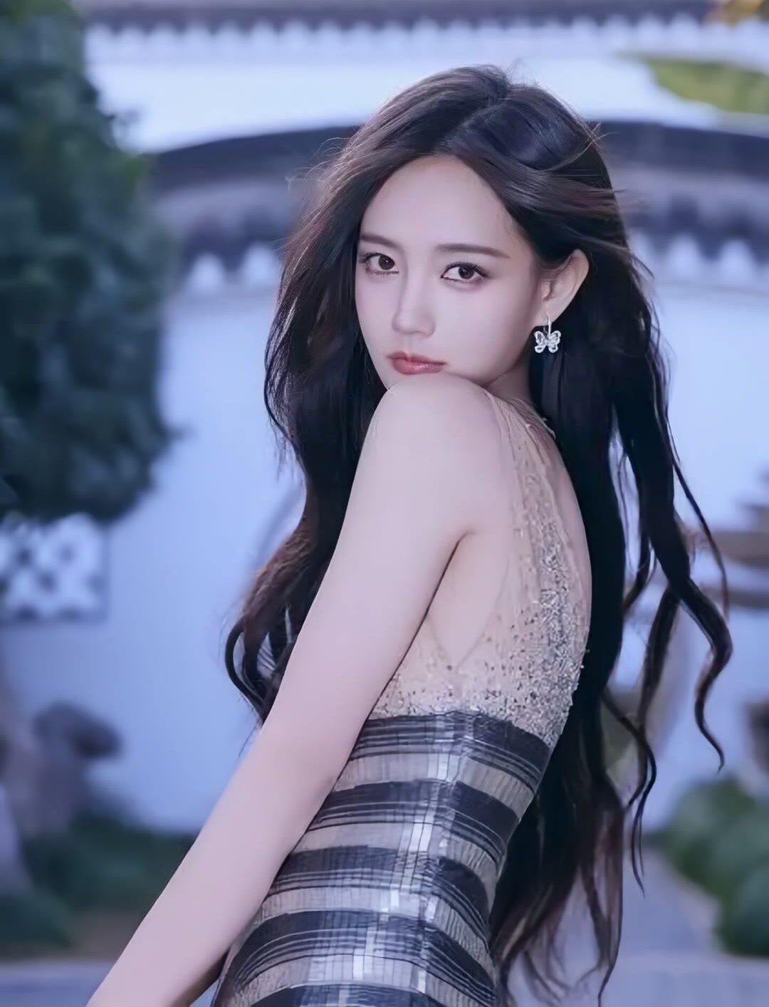 李一桐 ｜ 婀娜身姿 撩人心弦