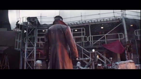 《死侍与金刚狼》曝“牌皇”删减片段 贱贱：他没死