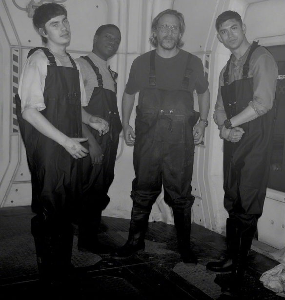 卡莉·史派妮分享《异形:夺命舰》幕后照：我喜爱他们