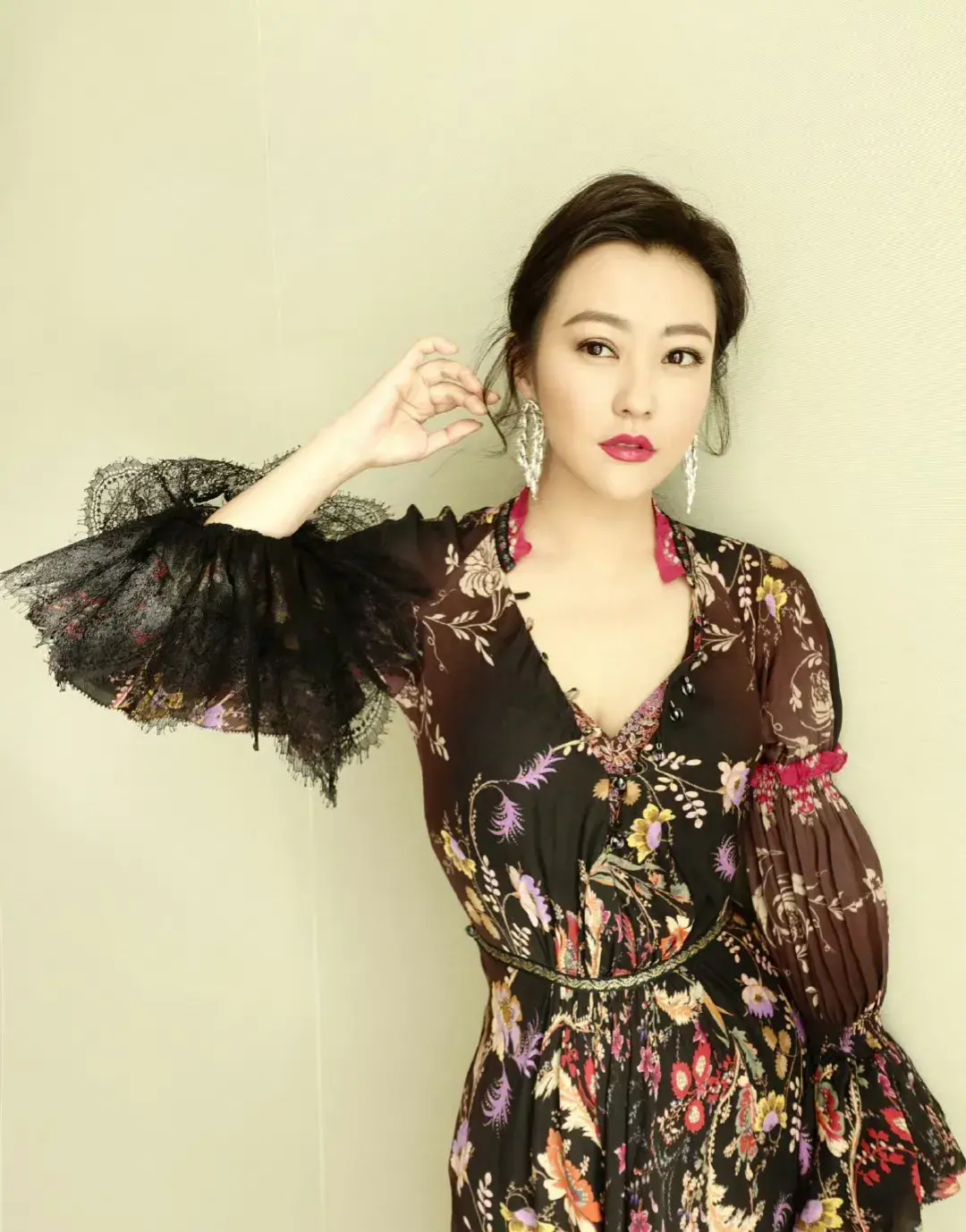 郝蕾 ｜ 微胖界的尤物 美貌与魅力的融合