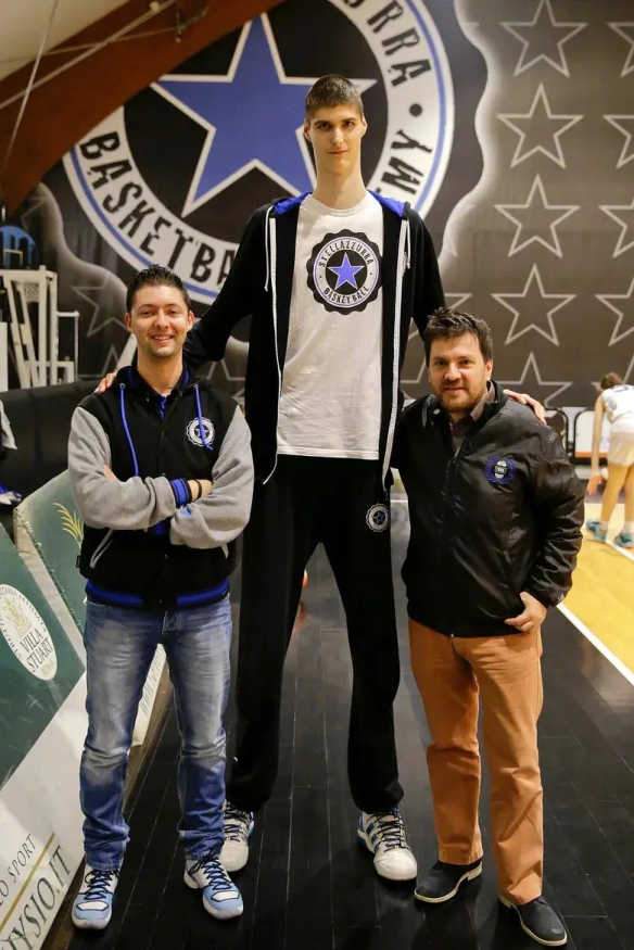 《异形:夺命舰》曝新特辑 “人体异形”是真人扮演的