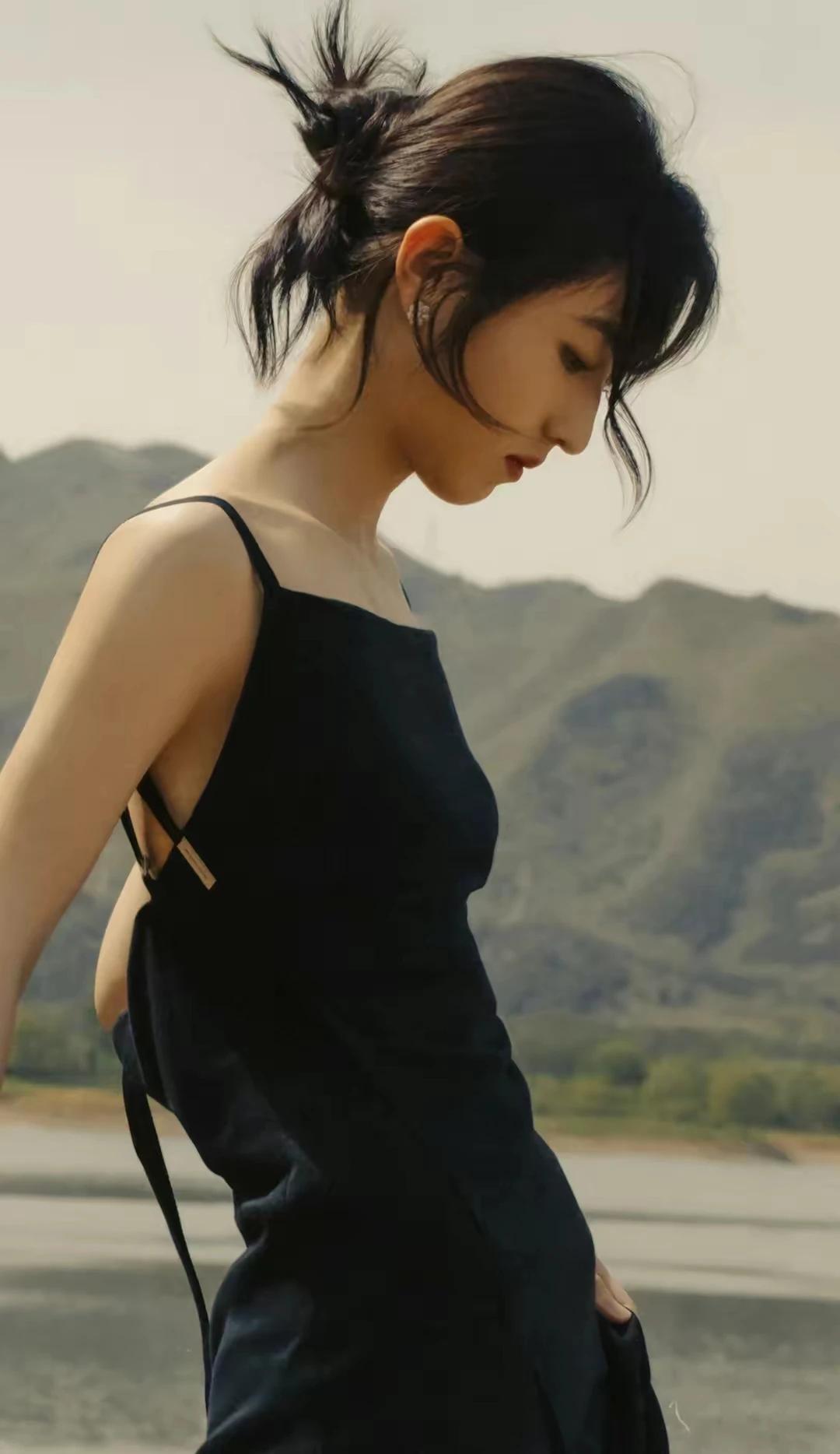 张子枫 ｜ 清水出芙蓉，天然去雕饰