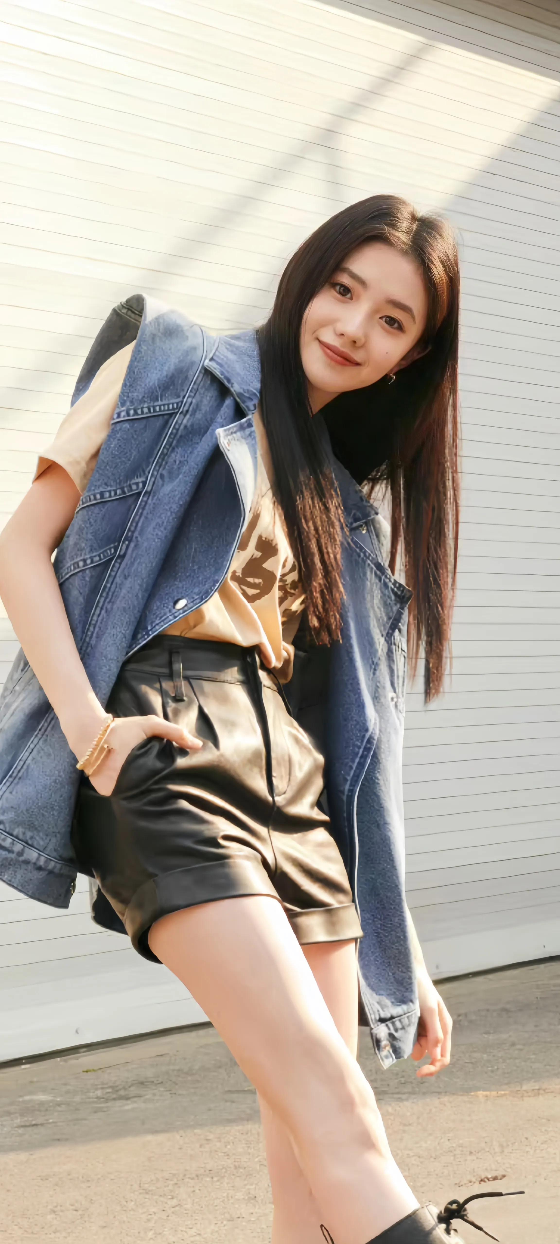 刘浩存 ｜ 清纯邻家小妹妹,笑起来太迷人